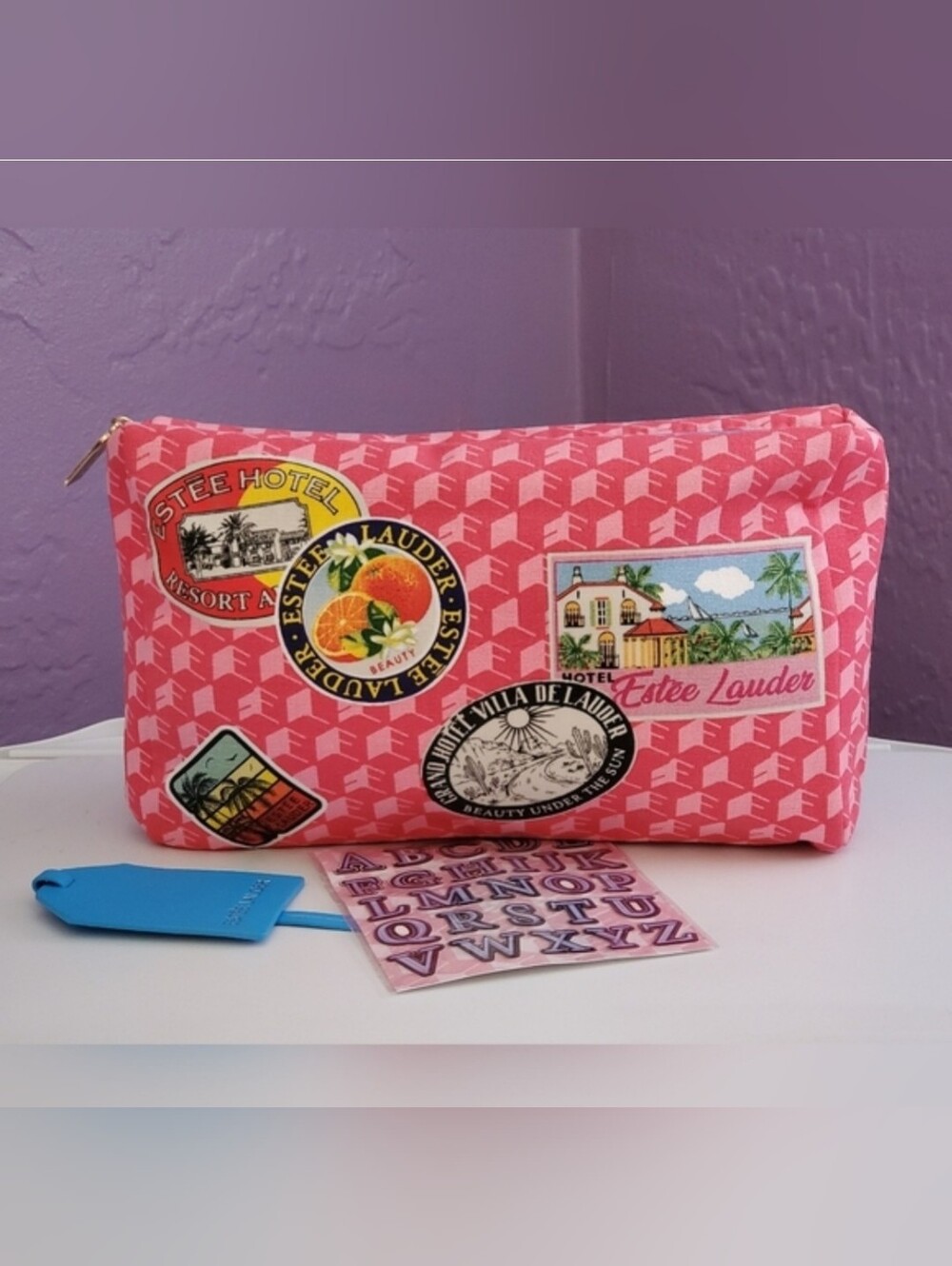 Estēe Lauder Travel Makeup/Toiletry Bag with Stickers & Bag Tag